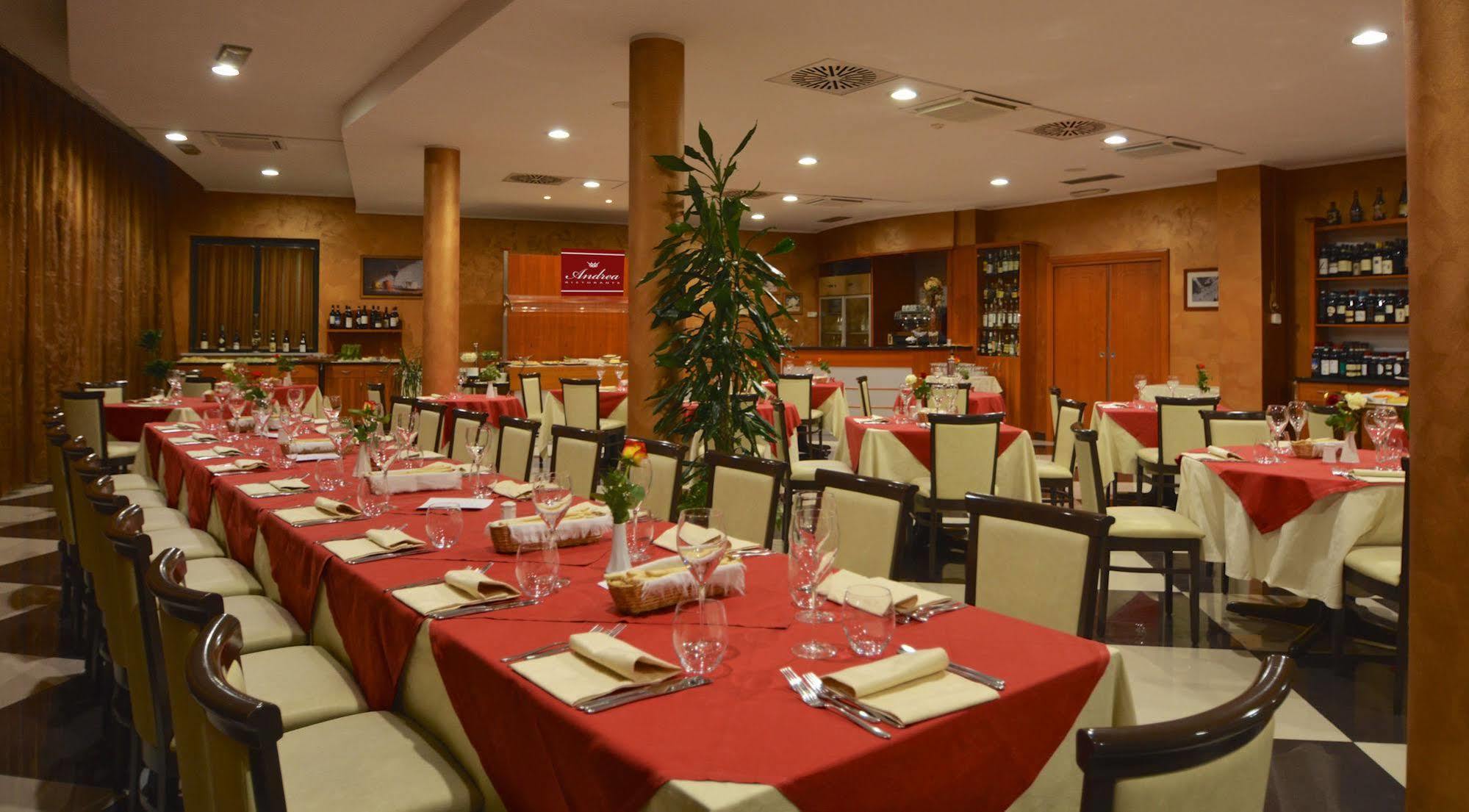 Hotel Brindor Poirino المظهر الخارجي الصورة