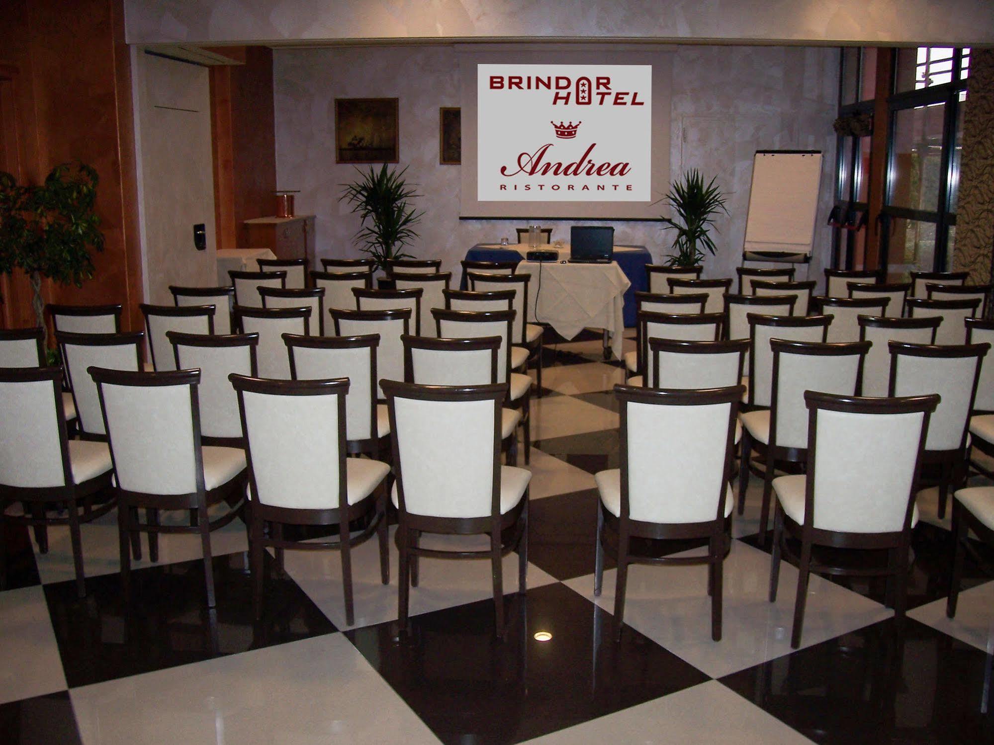 Hotel Brindor Poirino المظهر الخارجي الصورة